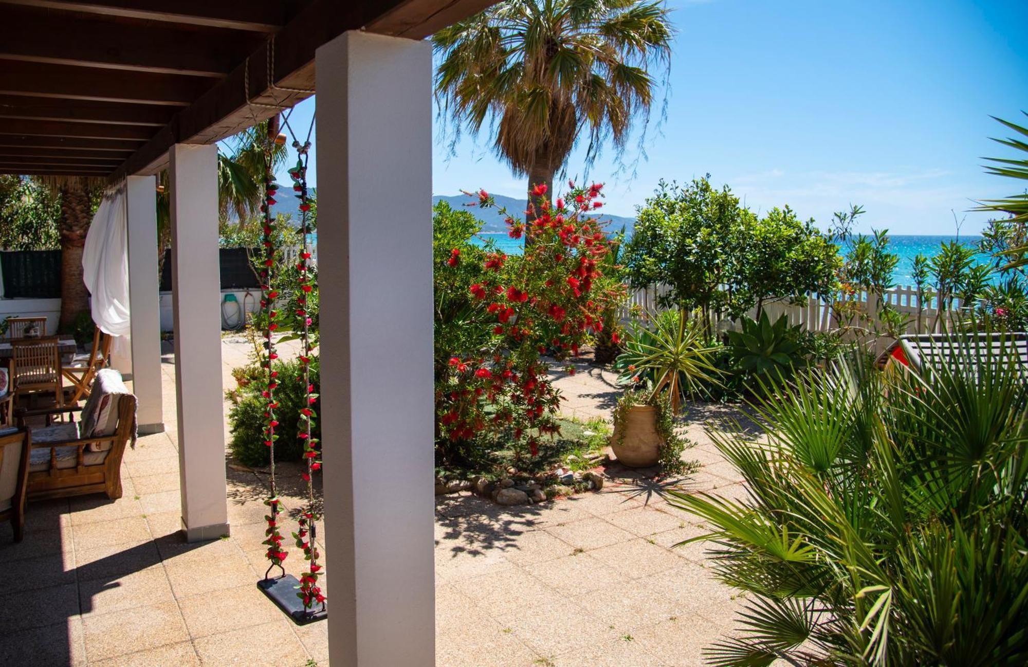 Villa By The Beach Sant'Andrea  Exteriér fotografie