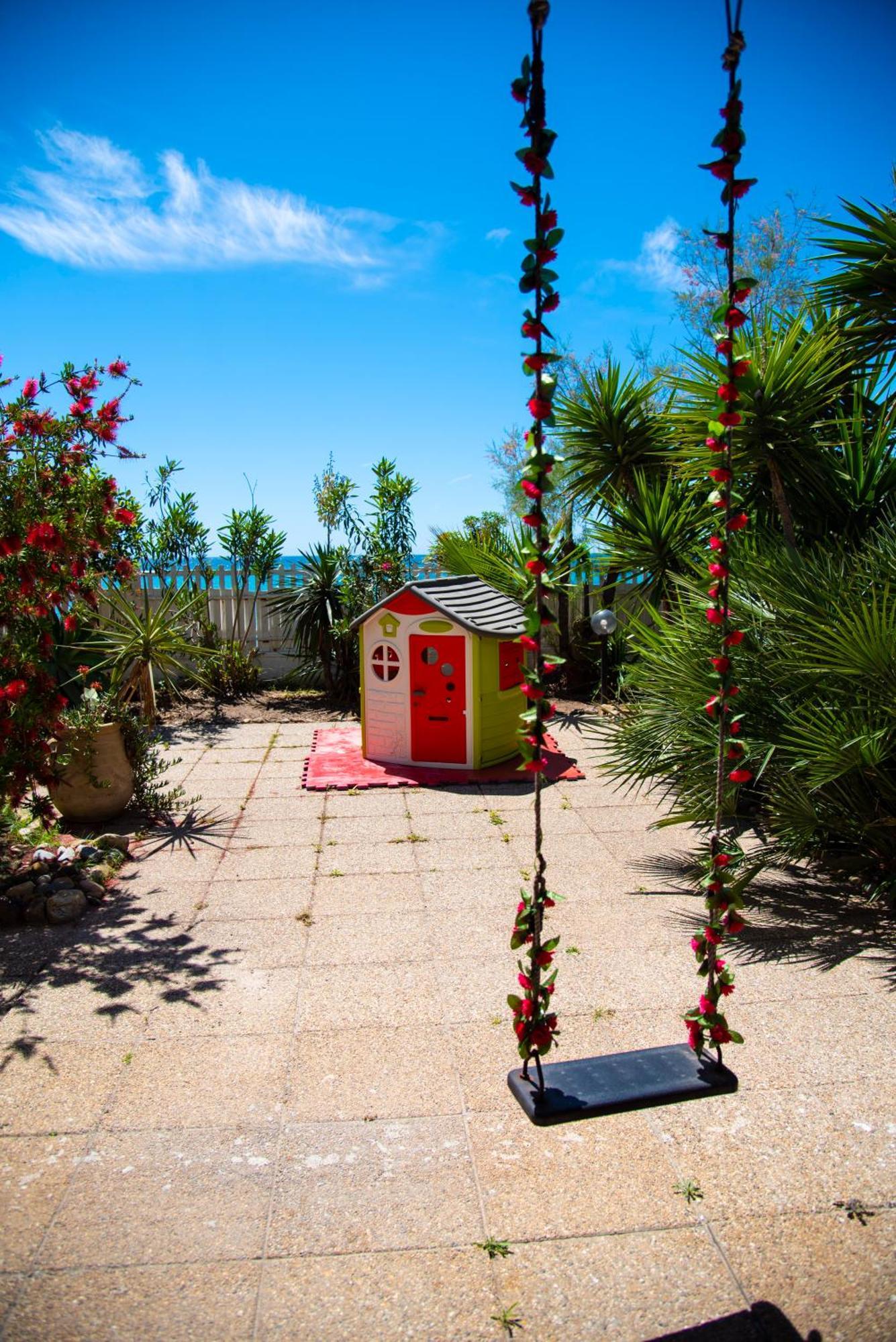 Villa By The Beach Sant'Andrea  Exteriér fotografie